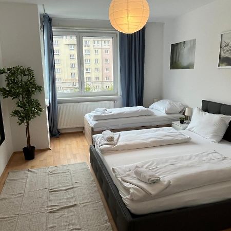 Cool Schoenbrunn Apt 2Br Viena Exterior foto
