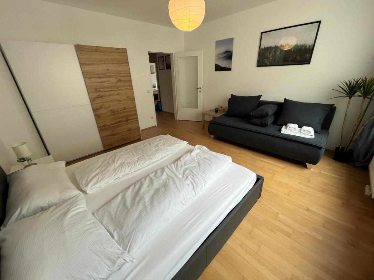 Cool Schoenbrunn Apt 2Br Viena Exterior foto