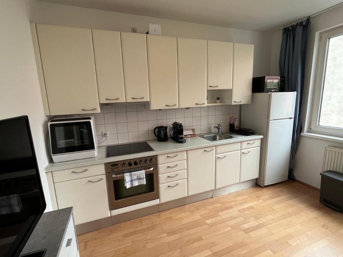 Cool Schoenbrunn Apt 2Br Viena Exterior foto