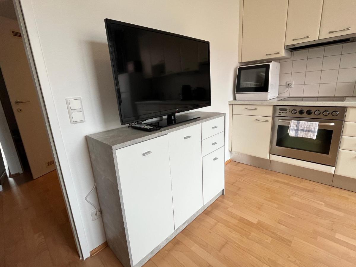 Cool Schoenbrunn Apt 2Br Viena Exterior foto